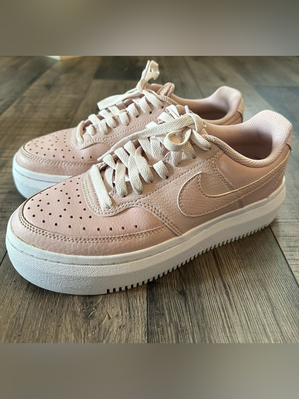 Nike Women’s Court Vision Alta Platform Sneakers Pink Oxford Size 7.5